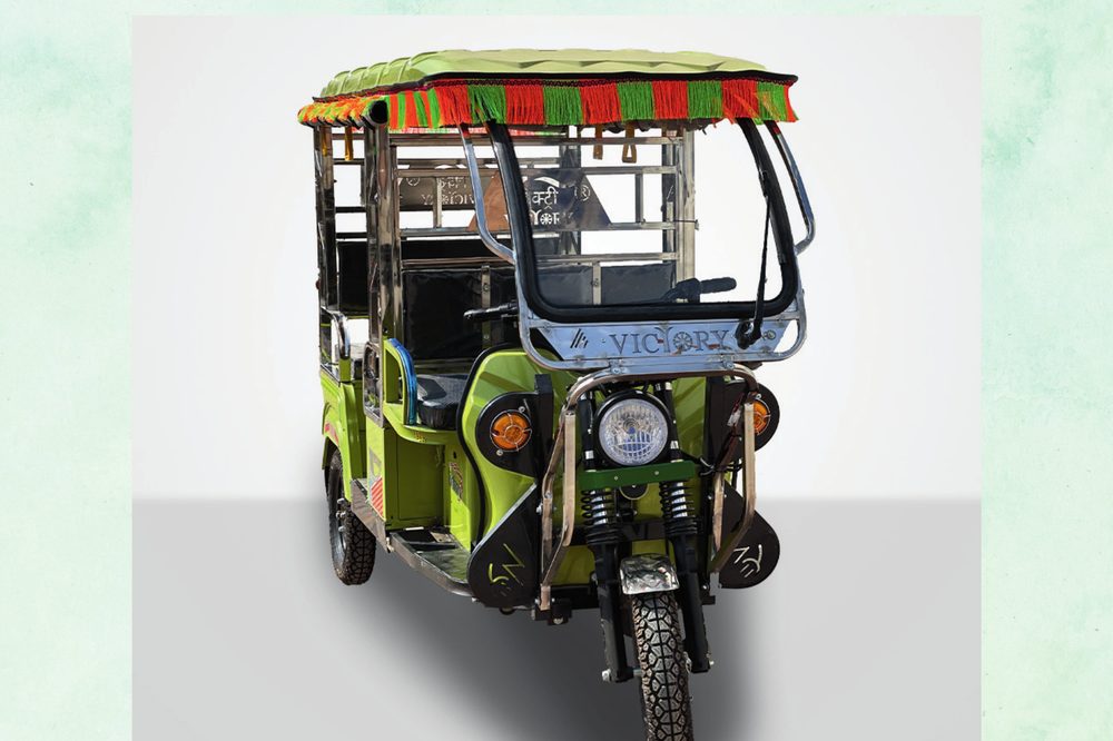 Scudo L3 Deluxe S.S Body e-rickshaw